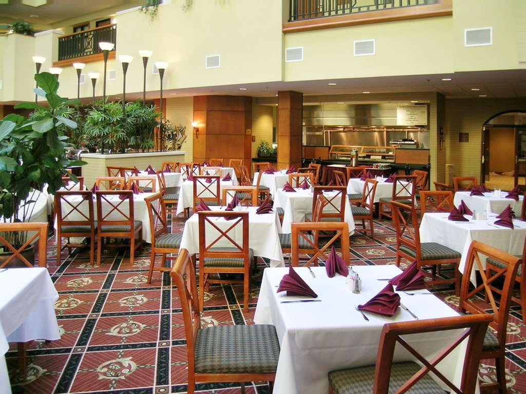 Embassy Suites By Hilton Atlanta Alpharetta Restaurant photo